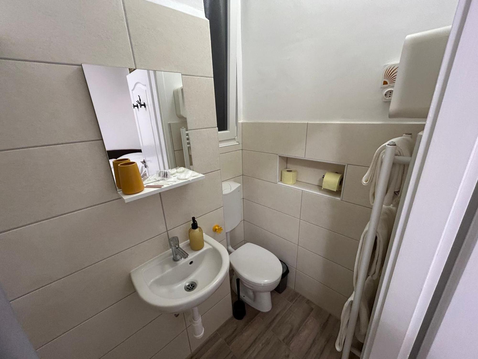 Central Boulevard Apartman Budapest Esterno foto