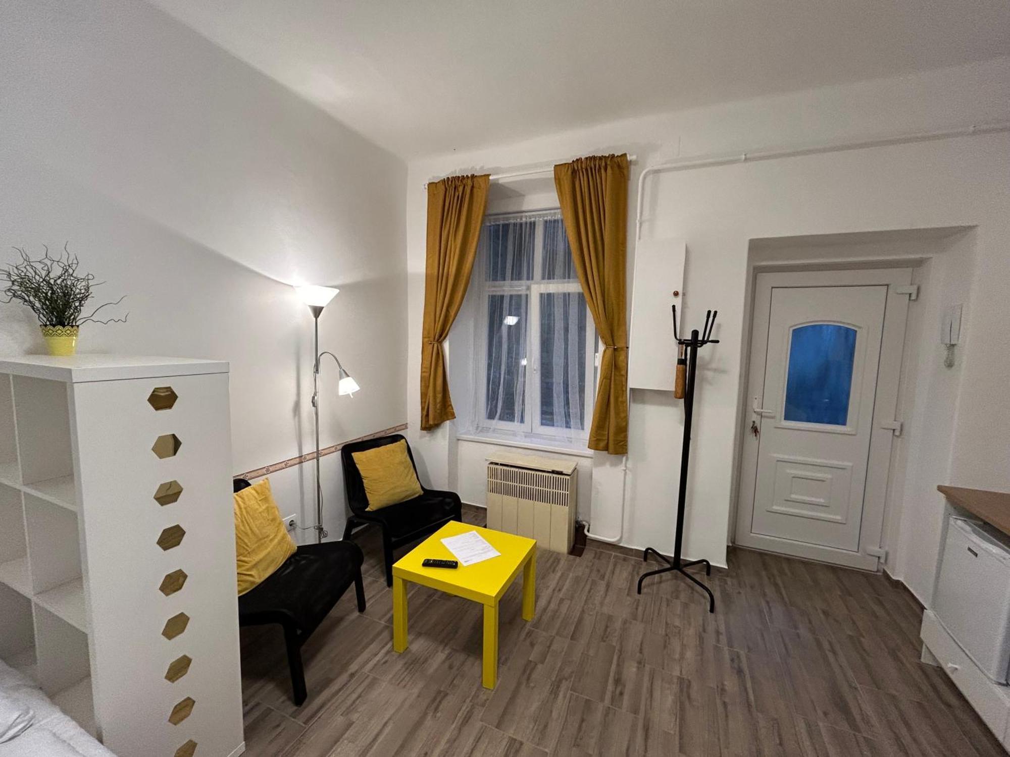 Central Boulevard Apartman Budapest Esterno foto