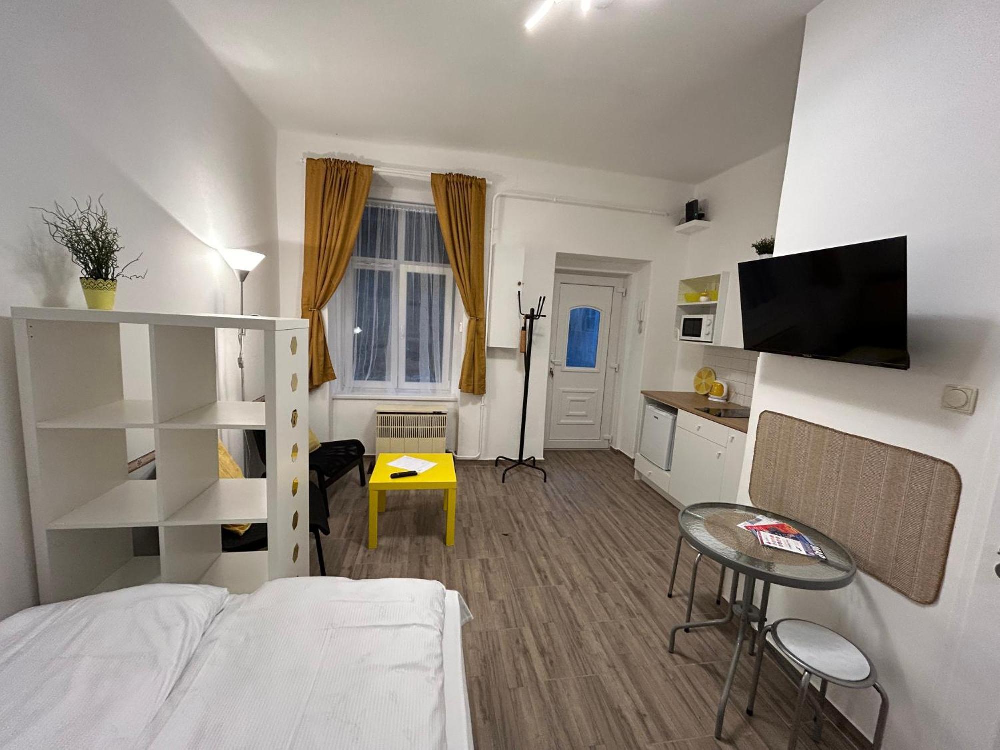 Central Boulevard Apartman Budapest Esterno foto